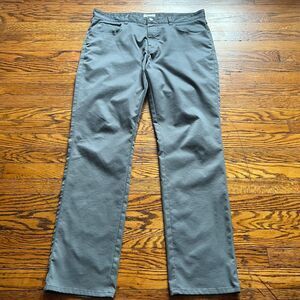 Peter Millar EB66 Performance Five-Pocket Pants Men's Size 35x32 Gray Golf Chino